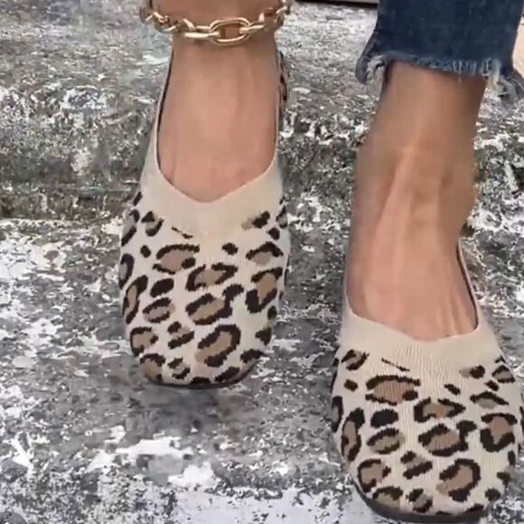 Leopard Print Ballet Flat Shoes NWOT - Picture 1 of 5